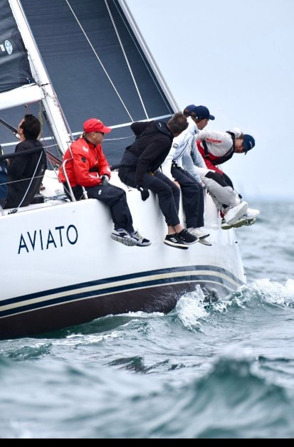 aviato hike in ocean.jpg